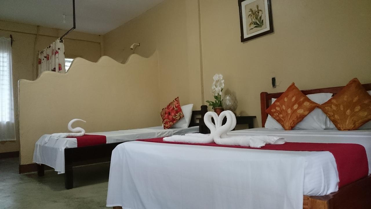 Adventure Camp Beach Resort Sablayan Ngoại thất bức ảnh